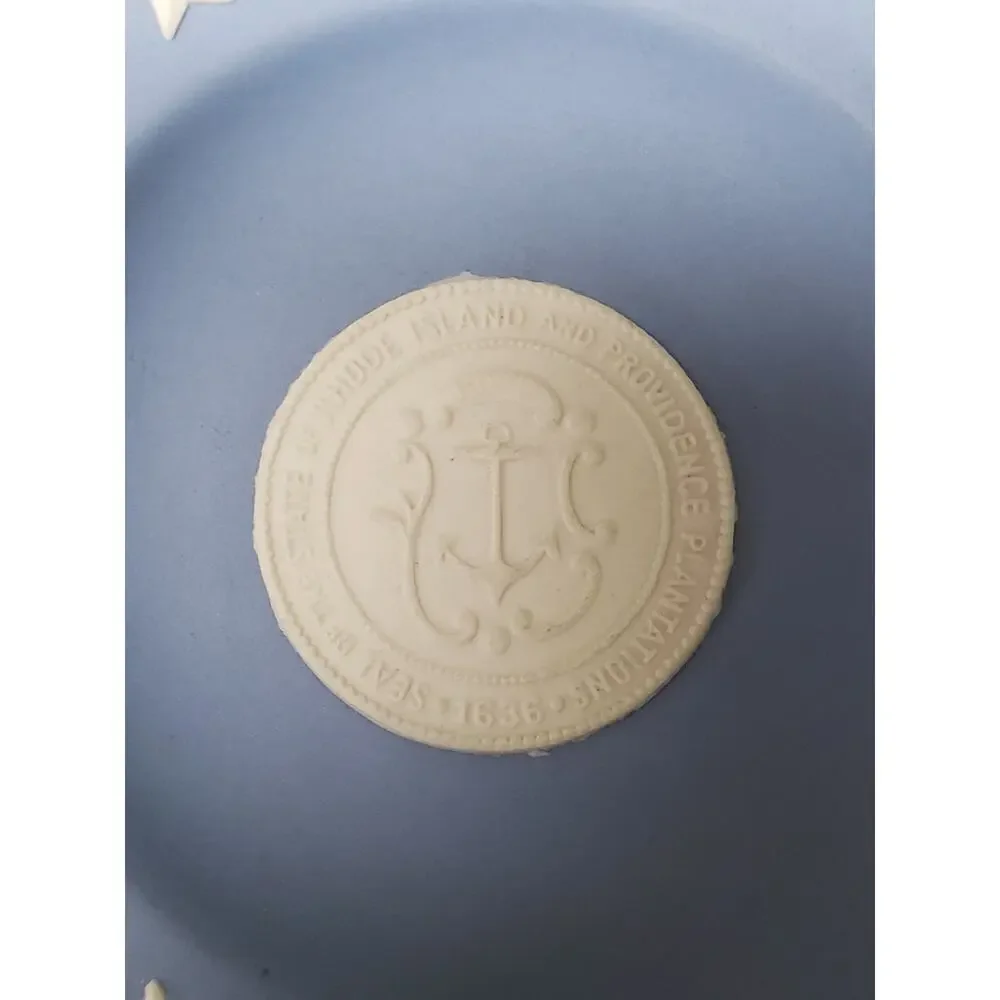 Vintage Wedgwood Collectors Plate | Seal of US Rhode Island Plantations 1636